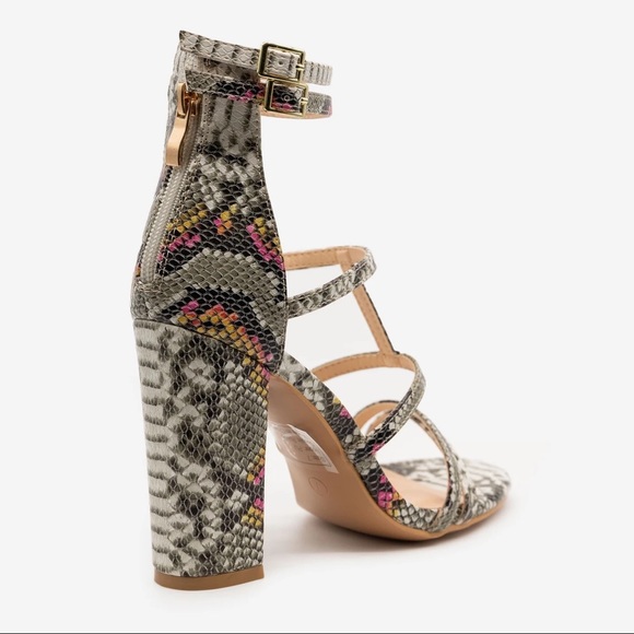 LIKE NEW Olivia Miller Chic Snake Print Strappy High Heels - Picture 7 of 8